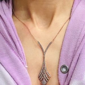 Le vianchocolate diamond flared pendant necklace